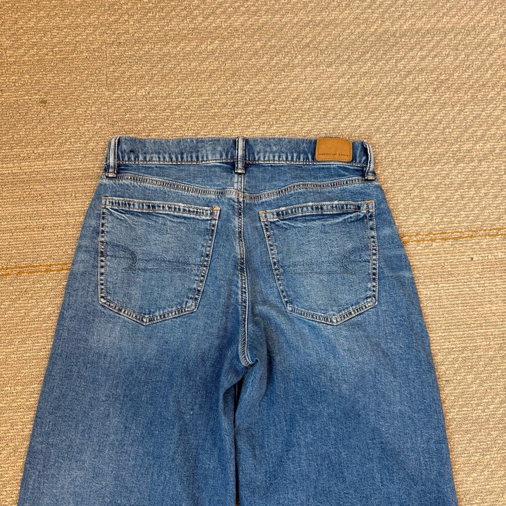 American Eagle Strigid Low Rise Ultra Wide Leg Jeans Women’s Sz 2 Short Blue - Picture 9 of 16